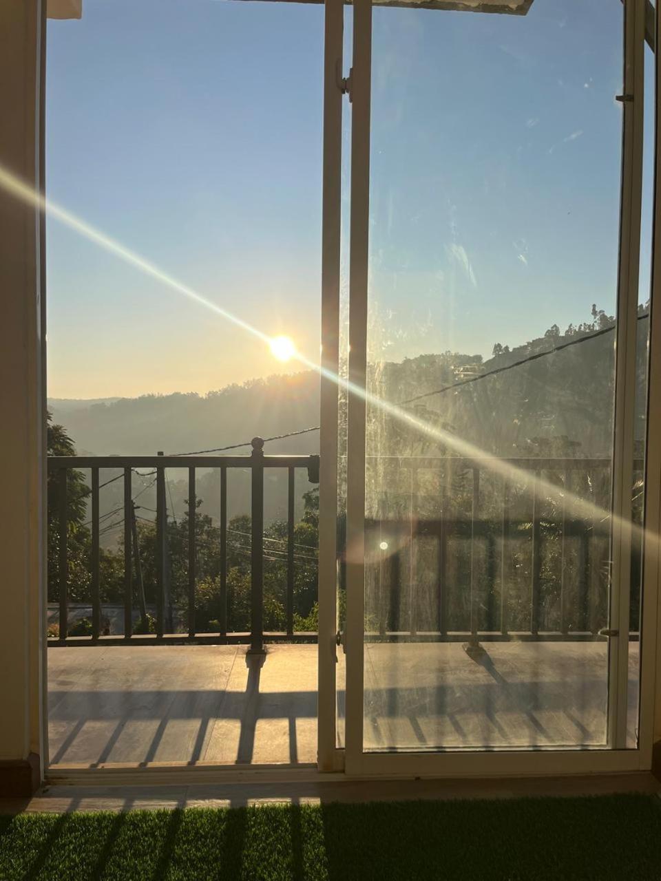 Bloom House Homestay バンダーラウェラ エクステリア 写真